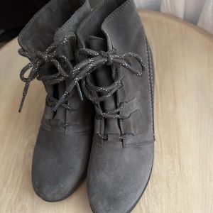 Sorel Evie lace-up wedge Booties women size 9.5